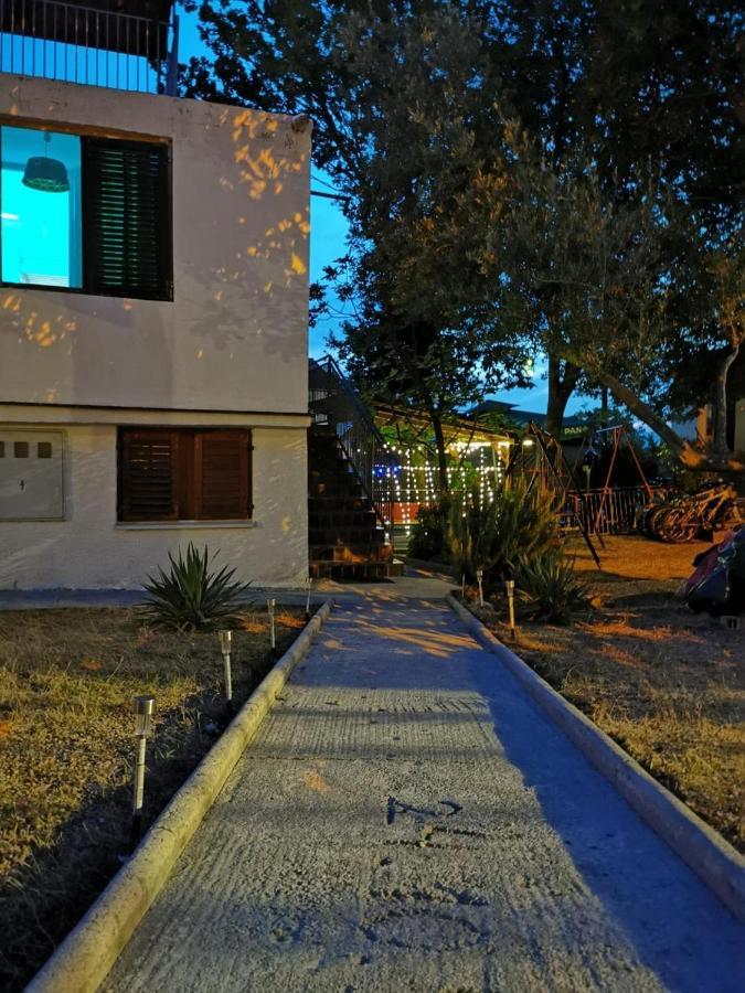 Unique Apartments Малинска Экстерьер фото