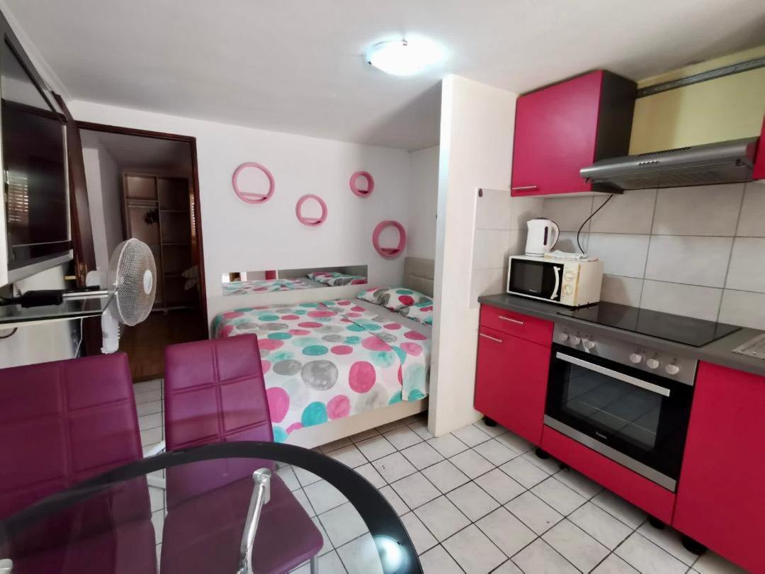 Unique Apartments Малинска Экстерьер фото